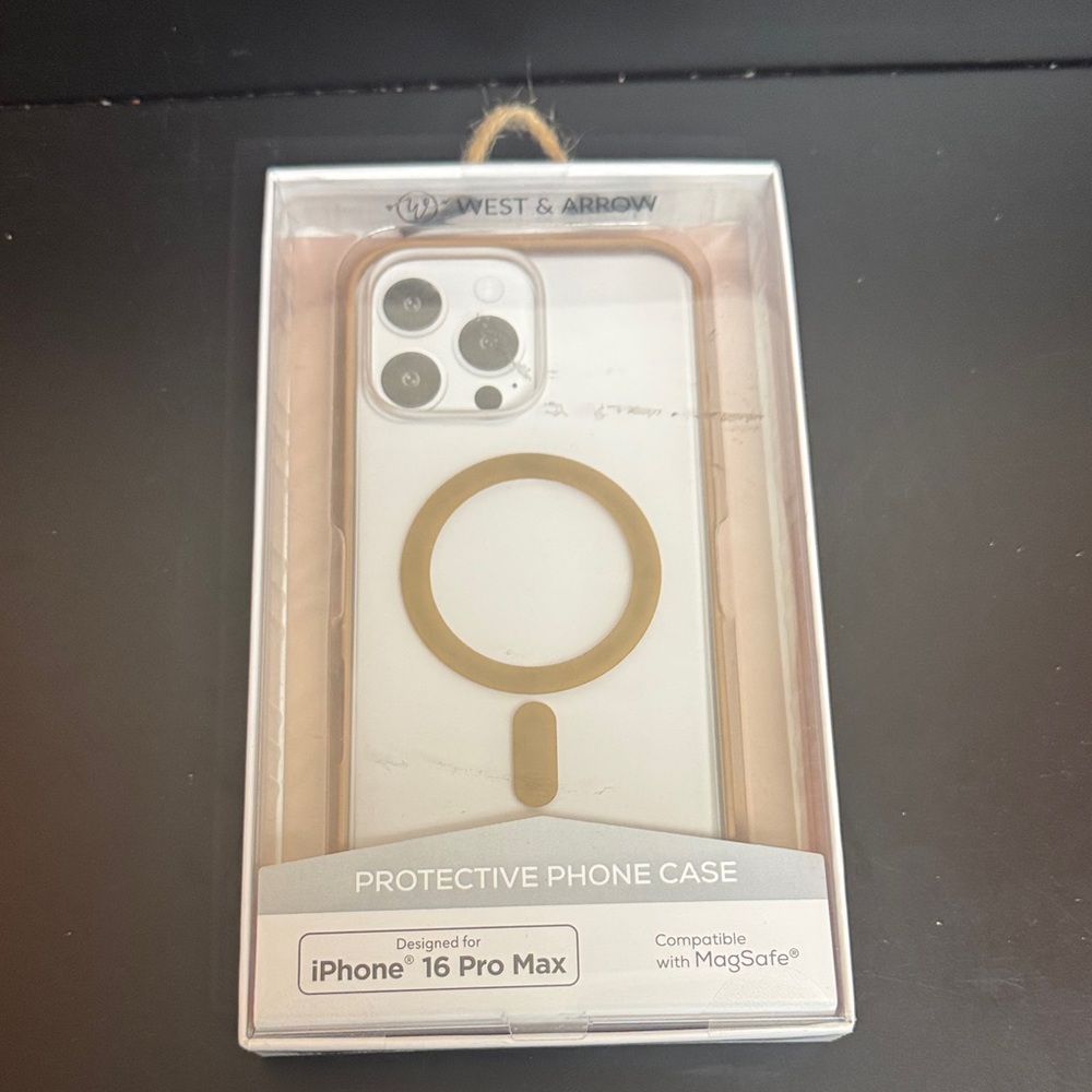Protective Iphone case fits 16 pro max